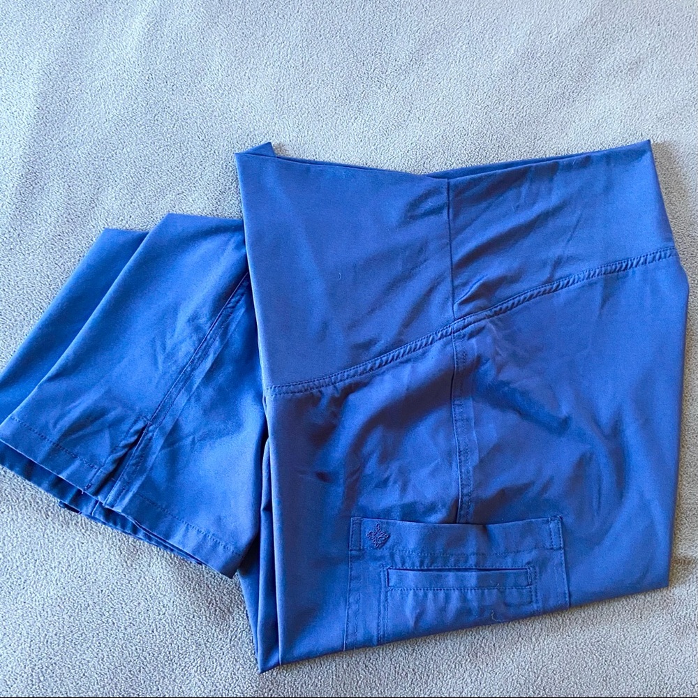 Med Couture maternity scrub pants